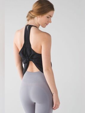 Lululemon Free Spirit Tank with built in bra 
Black